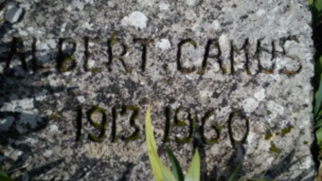 سنگ قبر آلبر کامو در گورستان لورماران