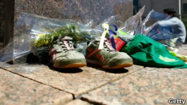 Цветы на месте взрыва