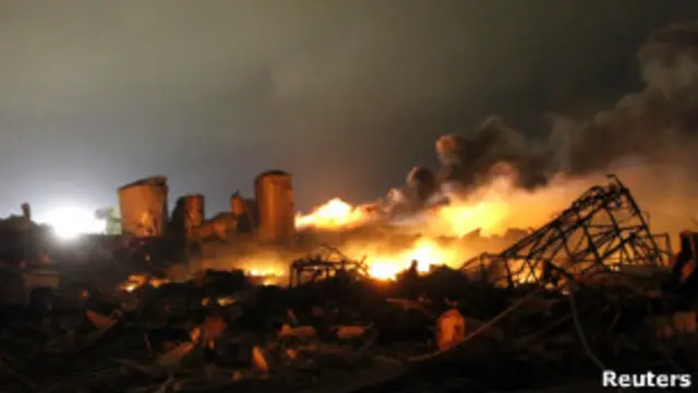 اور د فابریکې په لوېديځه برخه کې بل شوی دی.