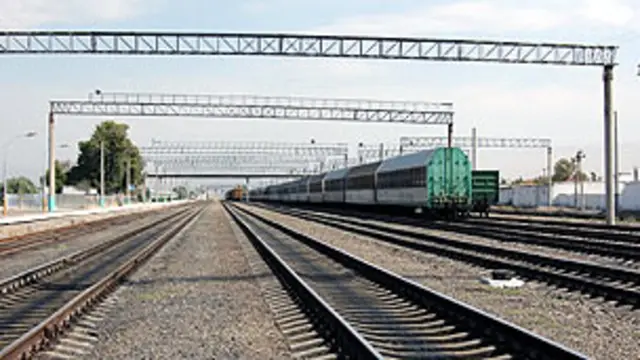 Ўзбекистон ҳам, Туркманистон ҳам бир-бирини айланиб ўтадиган темир йўллар қуришмоқда