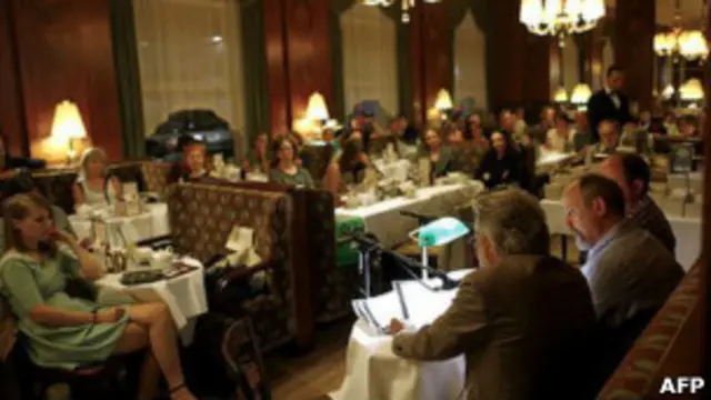 Кафе Landtmann, где любил посидеть Зигмунд Фрейд, очень популярно и сейчас