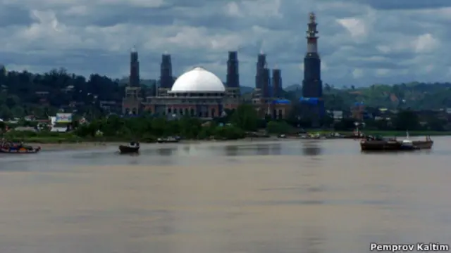 mahakam river east kalimantan