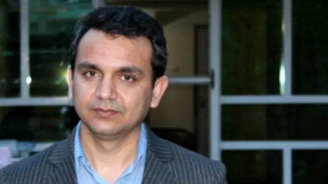 آقای غنی روز گذشته نادر نادری، رئیس سابق واحد تحقیق و ارزیابی و رئیس پیشین بنیاد انتخابات آزاد و عادلانه (فیفا) را به عنوان سفیر آزادی بیان در افغانستان انتخاب کرد