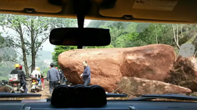 آثار الزلزال