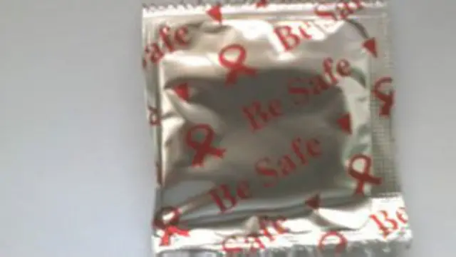 Упаковка китайских презервативов