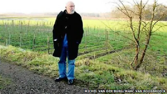 ग्रोनोवस्की हाल में उस जगह भी गए जहां वह उस रात ट्रेन से कूदे थे