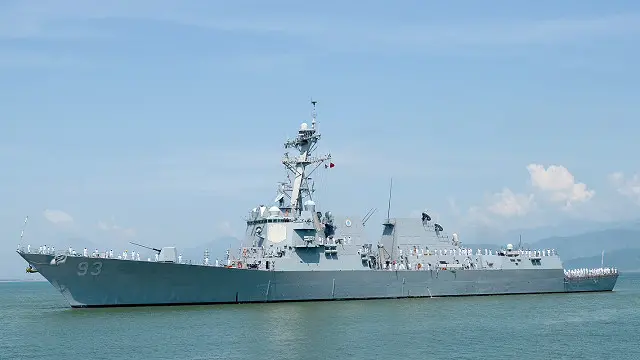 Chiến hạm Mỹ USS Chung Hoon thăm Đà Nẵng