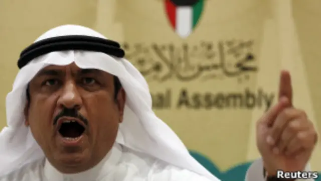 يعد البراك من أبرز قادة المعارضة في الكويت.