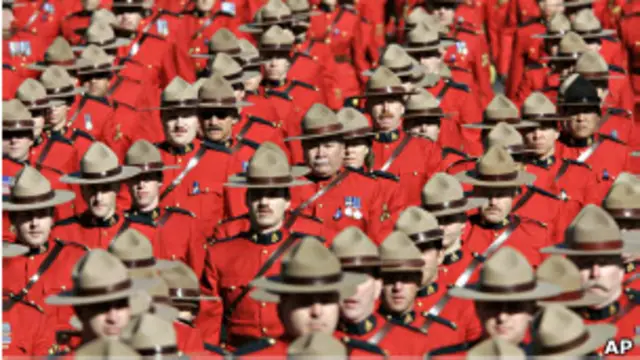 Канадская конная полиция