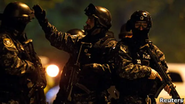 اعتقلت قوات الأمن الاثنين بشمال وجنوب البلاد