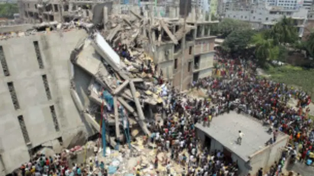 8 मंजिला इमारत के मलबे में जीवित की तलाश करना काफी मुश्किल है 