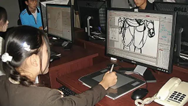 Jóvenes frente a computadoras