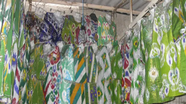 Ўзбекча атлас кўйлаклар кўпинча Андижон ё Фарғонадан келади