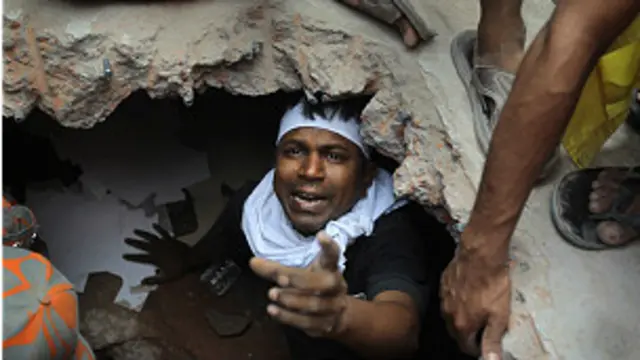 أحد المشاركين في جهود الإنقاذ