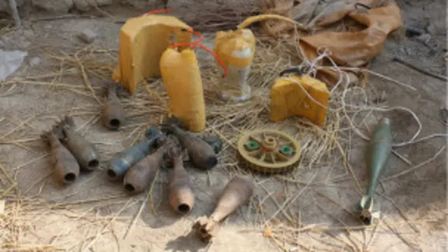 څو میاشتې وړاندې هم په همدې سیمه کې د وراوالو پر یو موټر د ماین په چاودنه کې ۱۸ تنه ووژل شول او شاوخوا ۱۰ تنه نور ټپیان شول.