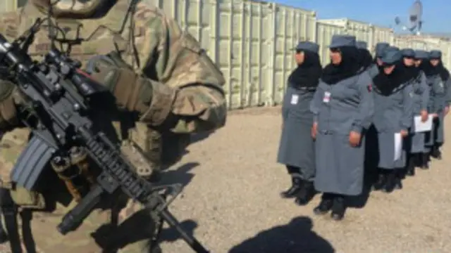 خواتین پولیس اہلکاروں پر حملوں میں حالیہ دنوں میں شدت آئی ہے