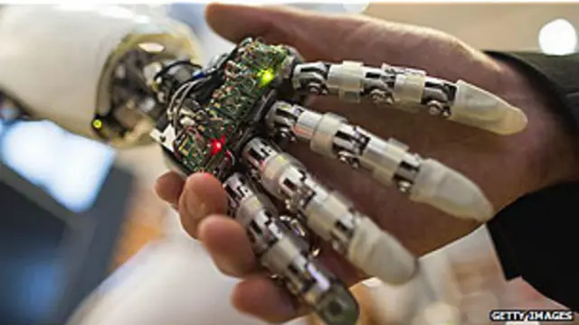 Apretón de manos con robot