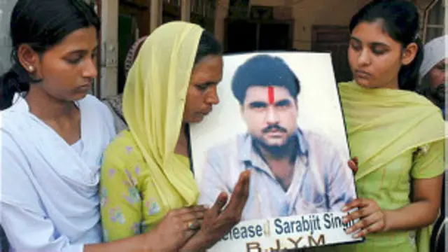 पाकिस्तान में सरबजीत पिछले 22 साल से जेल में बंद थे.