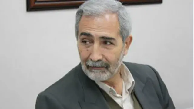 رمان 'اسماعیل' مهم‌ترین نوشته فردی، که پس از انتشار با استقبال مقام‌ها و رسانه‌های دولتی مواجه شد، از سوی نویسنده‌ به 'انقلاب اسلامی' تقدیم شد