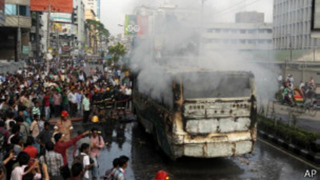 Протесты в Дакке