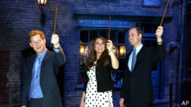 Чета герцогов Кембриджских и принц Гарри