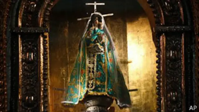 Virgen de Copacabana, patrona de Bolivia