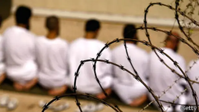 Sebagian tahanan penjara Guantanamo masih melakukan aksi mogok makan.