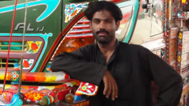 پاکستان میں ایسے بہت سے شعبے ہیں جن کے کام کی نوعیت، ملازمین کو ووٹ سے محروم رکھتی ہے