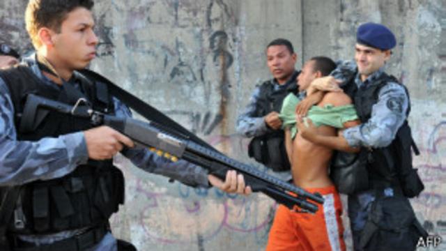 Разгон демонстрации в Рио
