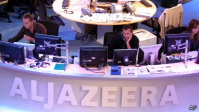 مصری حکام الجزیرہ پر گذشتہ سال جولائی میں سابق صدر محمد مرسی کی معزولی کے بعد سے اخوان المسلمین کی بے جا حمایت کرنے کا الزام لگاتے ہیں