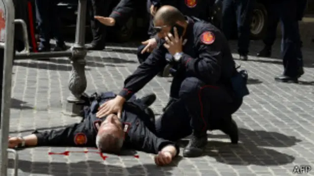 Раненый карабинер