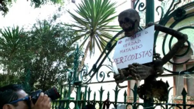 Protesta de periodistas mexicanos contra la violencia