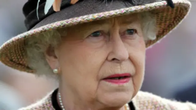 ملکہ الزبتھ اور اُن کے بیٹے شہزادہ چارلز کے لیے یہ ایک اہم فیصلہ ہے