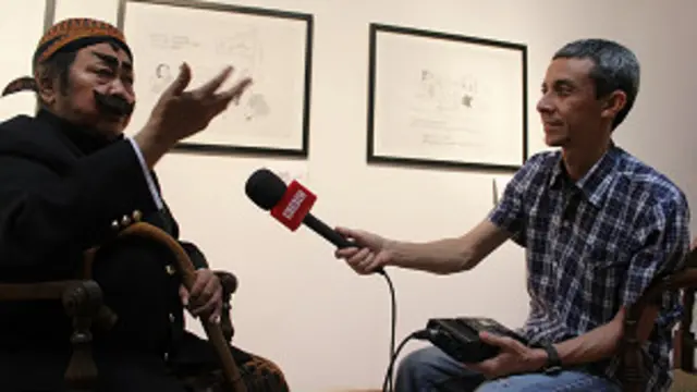 Kepada Heyder Affan, Suyadi menjelaskan perjalanannya di dunia kesenian. 