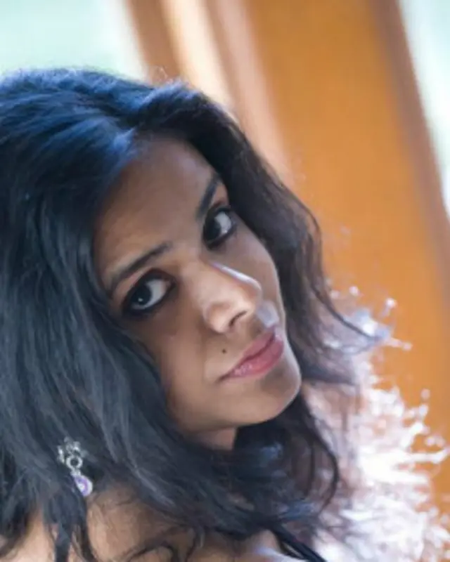 मीना कंडासामी कई अंतरराष्ट्रीय मंच पर अपनी कविताएं रख चुकी हैं.