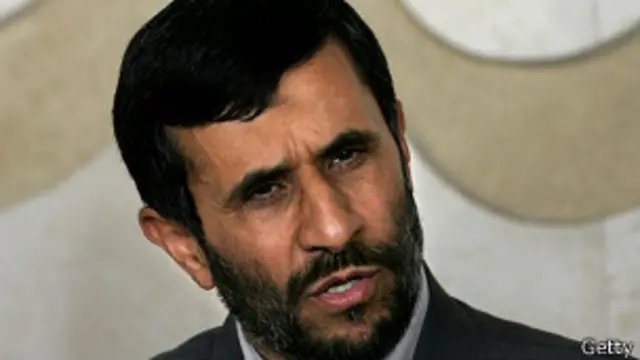 آقای احمدی نژاد پس از دو سال تصدی شهرداری تهران، به ریاست جمهوری ایران رسید