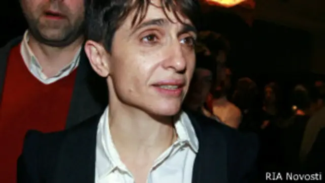 Маша Гессен на открытии клуба "Река"