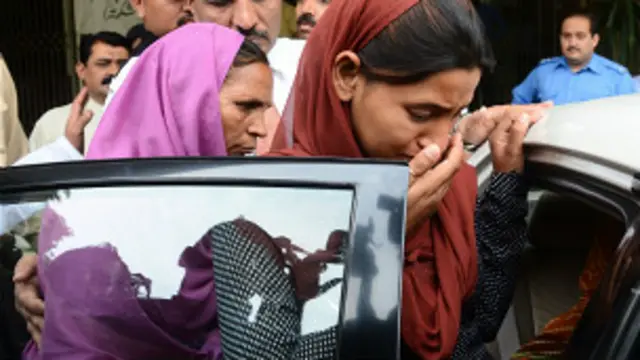 सरबजीत: बेटी पूनम और पत्नी सुखप्रीत कौर