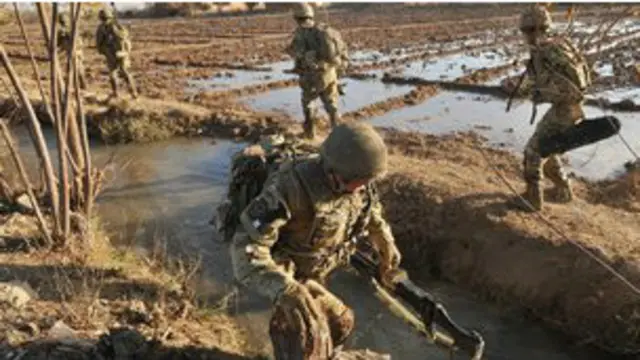 بمقتل الجنود الثلاثة، يرتفع عدد قتلى الجنود البريطانيين في أفغانستان منذ بدء العمليات في أفغانستان عام 2001 إلى 444 جنديا . 