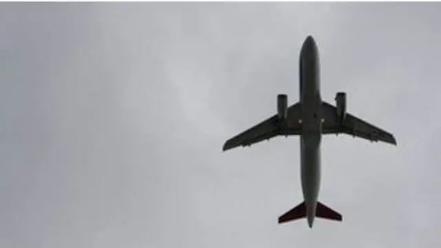 حادثے کے وقت جہاز چار ہزار فٹ کی بلندی پر تھا۔