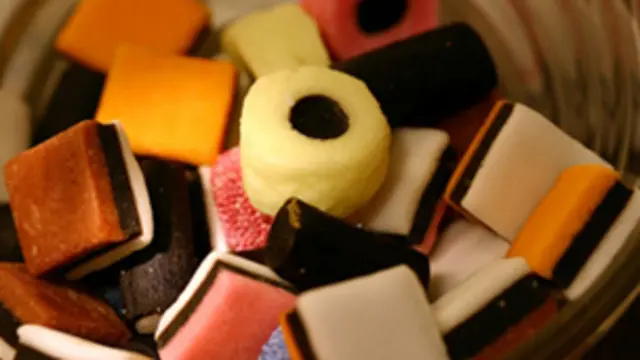 وہ لوگ جو اپنے روزانہ کے حرارے چینی سے حاصل کرتے ہیں ان کے دل کی بیماریوں سے ہلاک ہونے کا خطرہ ان لوگوں کی نسبت زیادہ ہے جو کم چینی کھاتے ہیں