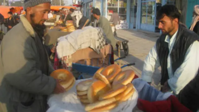 Афғонистонда ҳам ўзбеклар моҳир ошпаз, ҳунарманд ва нонвой сифатида ном чиқаришган