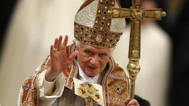 نص البيان الرسمي على ان اعتلال صحة البابا هو سبب استقالته