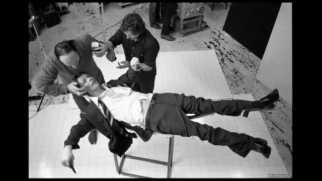 Tras bambalinas durante The Lodger (Foto: Brian Duffy/The Duffy Archive) 