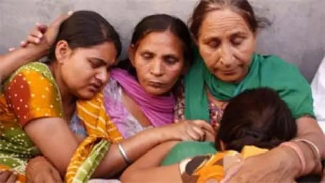 سربجیت سنگھ کی بہن دلبیر کور نے پاکستان سے تمام رابطے منقطع کرنے کی بات کرتے ہوئے کہا کہ اب وقت آگیا ہے کہ بھارت پاکستان کو سخت جواب دے