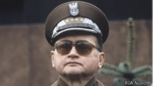 Президент Польши Войцех Ярузельский на похоронах Леонида Брежнева, Москва, 15 ноября 1982 года