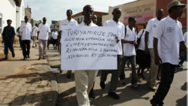 Waandsihi wa habari wakiitaka serikali kufutilia mbali sheria ya vyombo vya habari