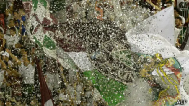 Бразильские фанаты не отличаются сдержанностью