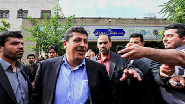 مهدی هاشمی در حال حاضر در ایران به سر می برد
