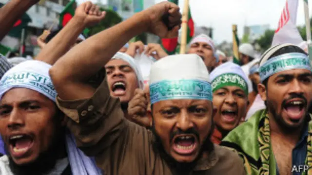 Протесты исламистов в Дакке